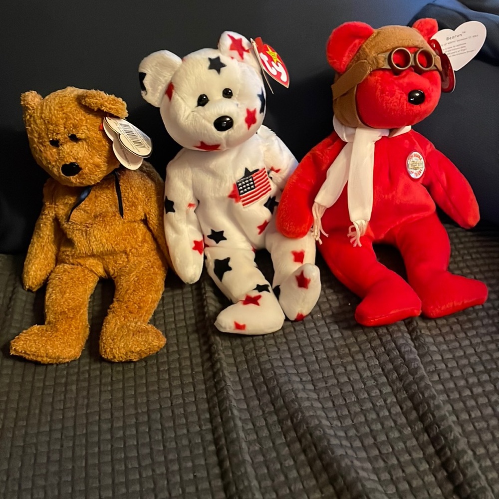 3 Ty Beanie Babies.